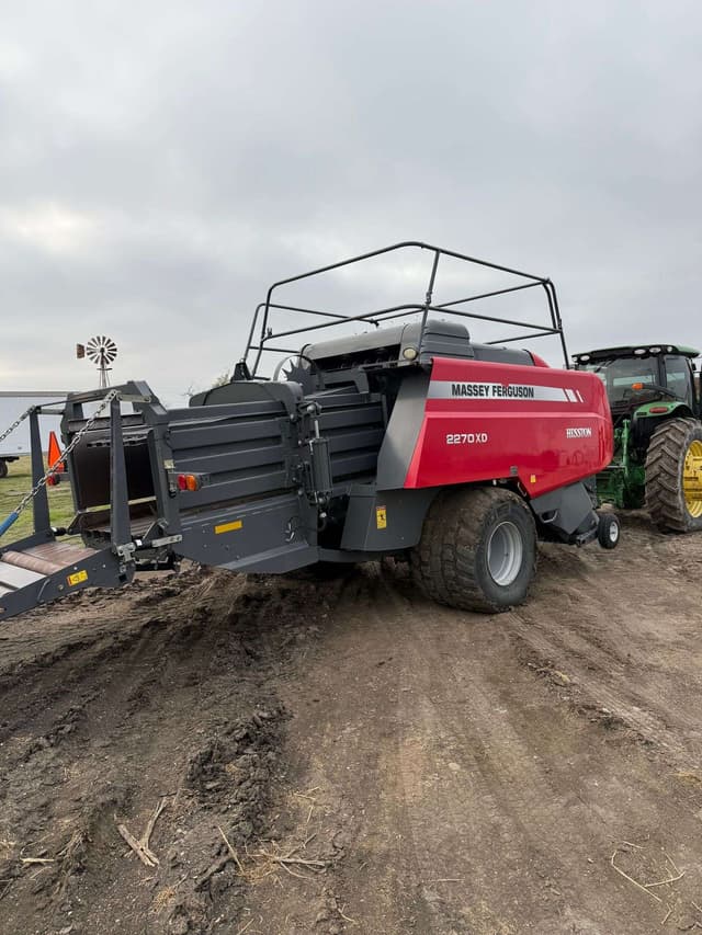 Image of Massey Ferguson 2270XD equipment image 4