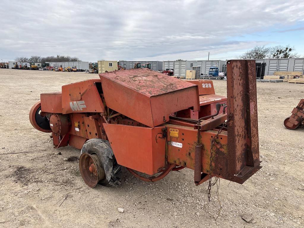 Image of Massey Ferguson 228 Image 1