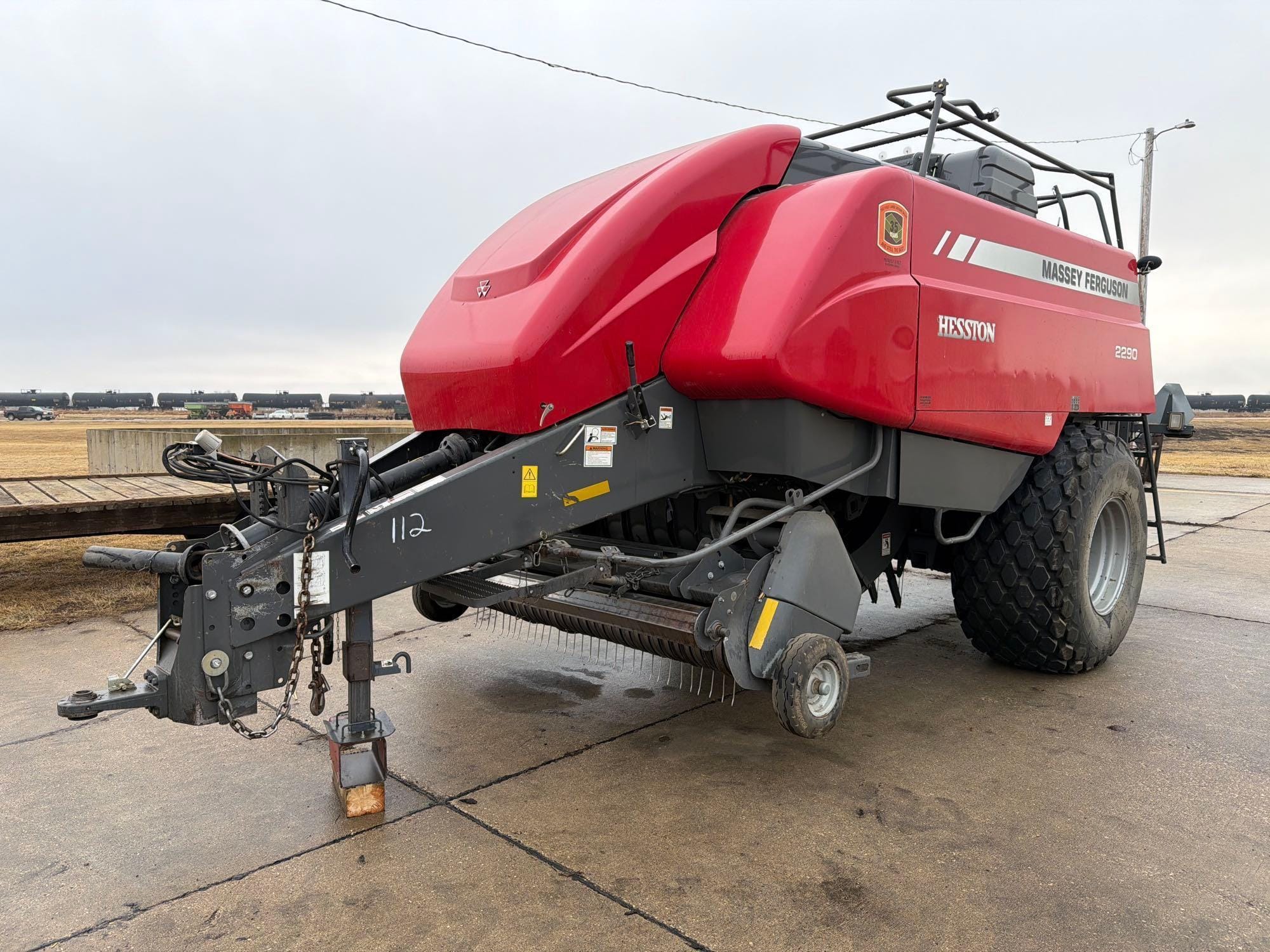 Massey Ferguson 2290 Equipment Image0