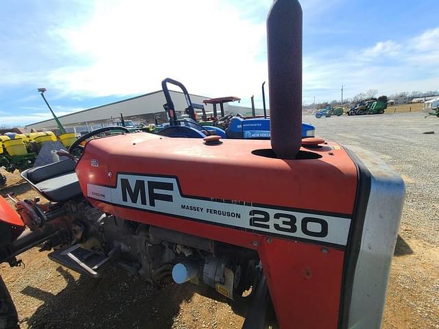 Image of Massey Ferguson 230 equipment image 2