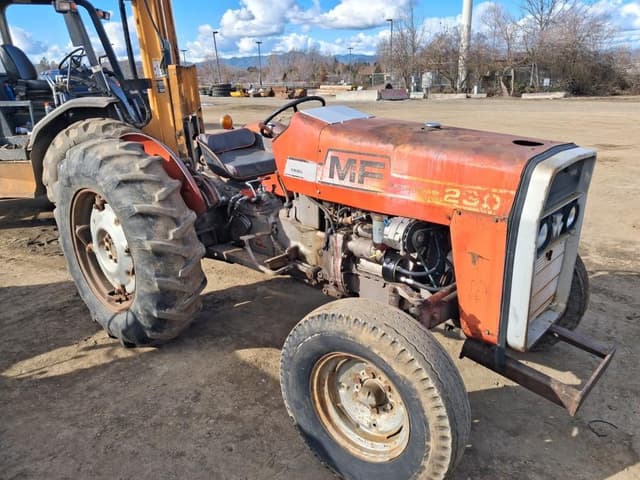 Image of Massey Ferguson 230 equipment image 1