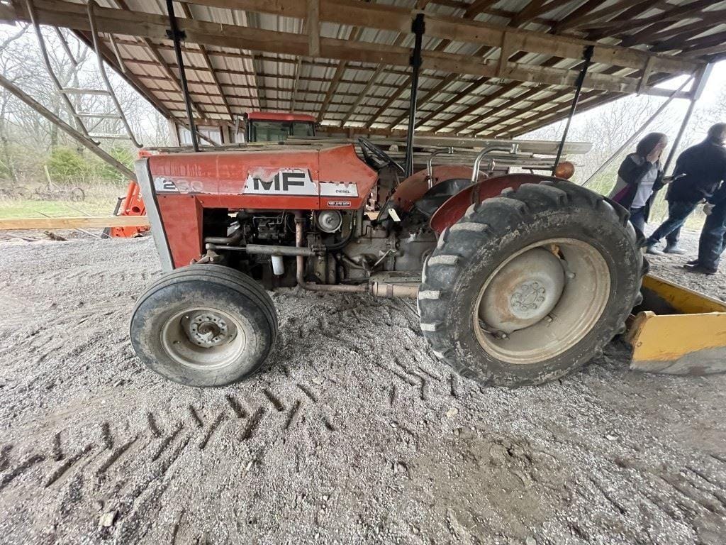 Main image Massey Ferguson 230