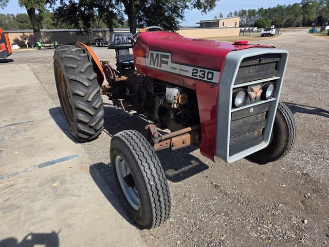 Image of Massey Ferguson 230 equipment image 2
