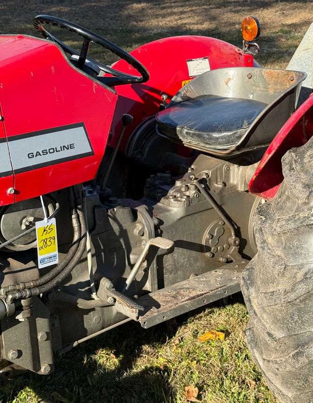 Image of Massey Ferguson 230 equipment image 4