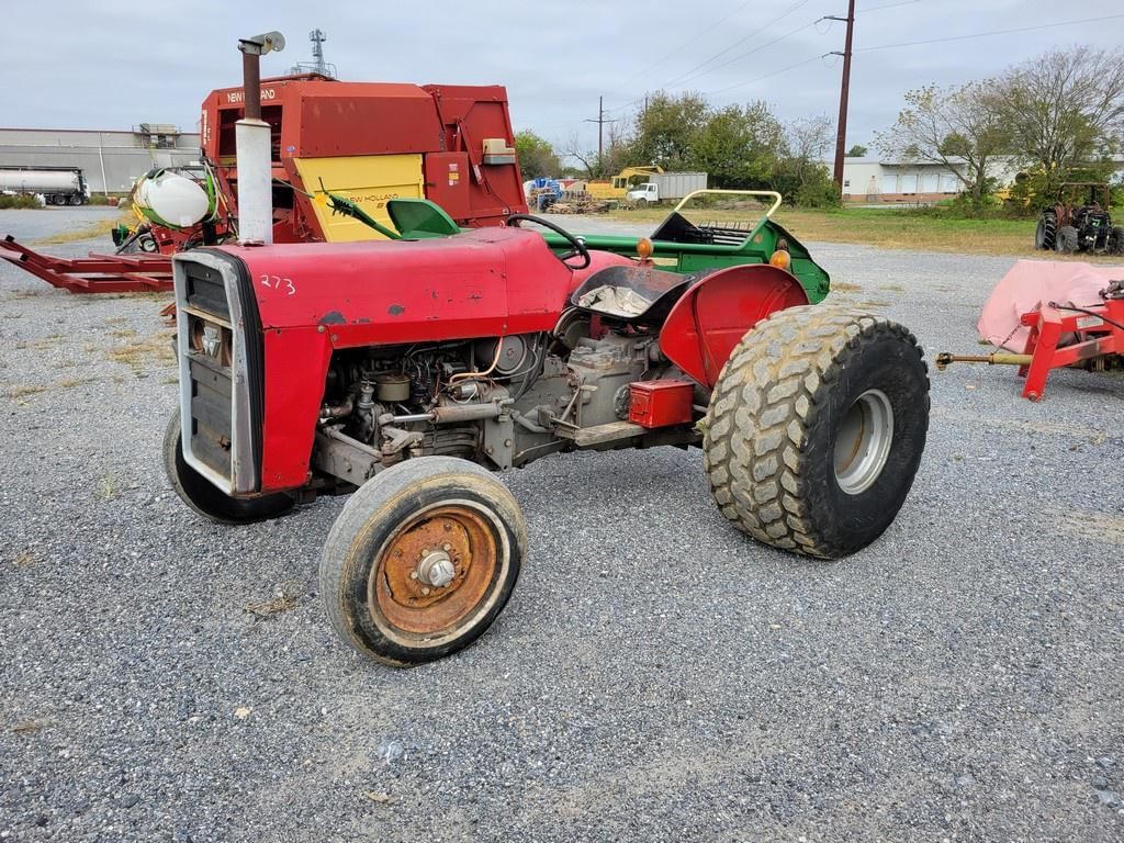 Massey Ferguson 230 Equipment Image0