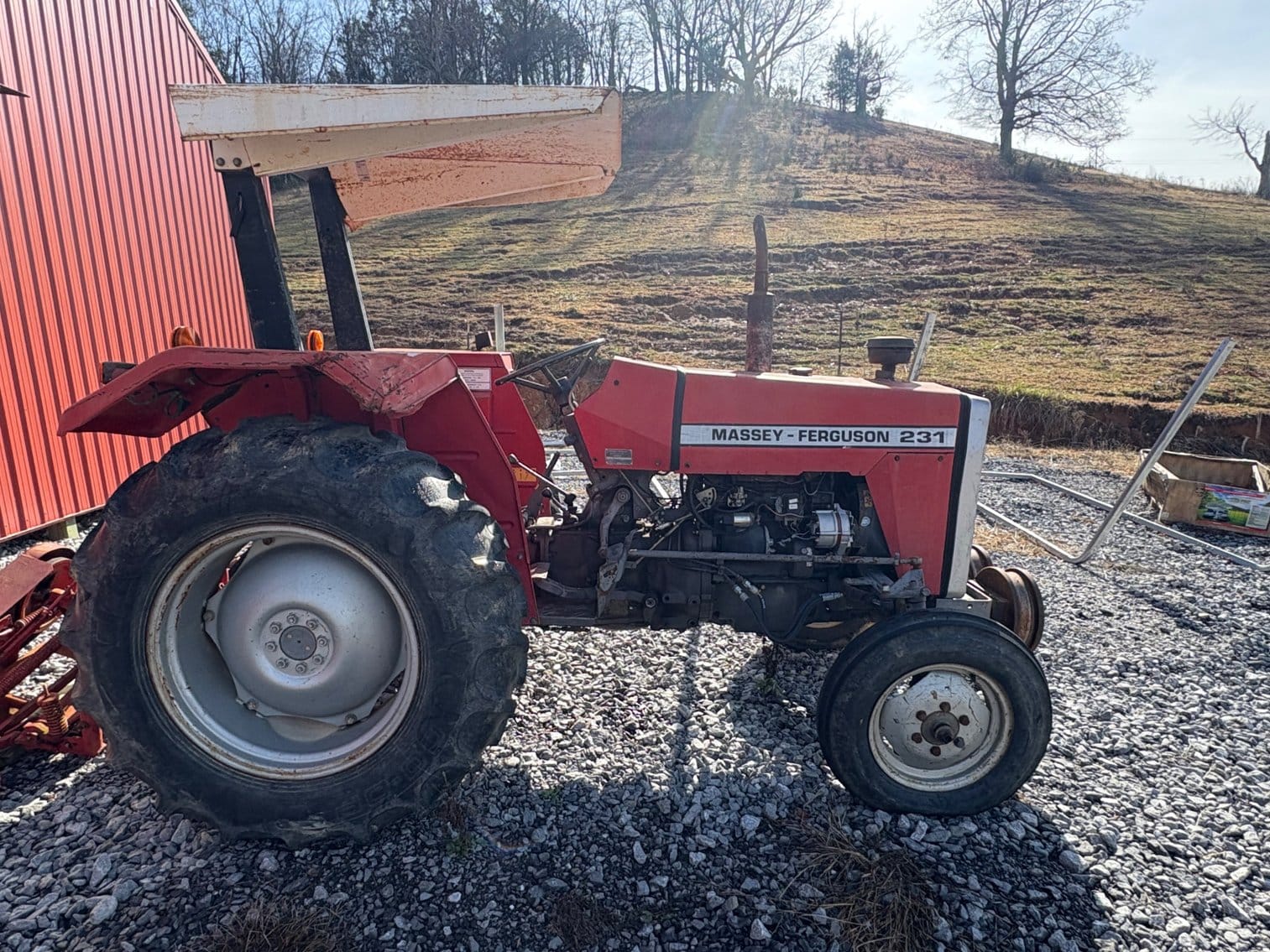 Massey Ferguson 231 Equipment Image0