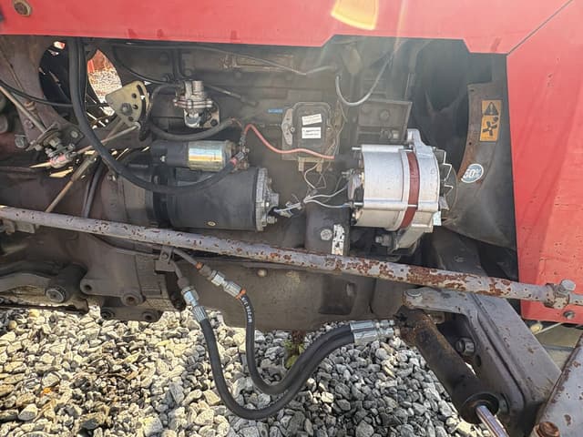 Image of Massey Ferguson 231 equipment image 2