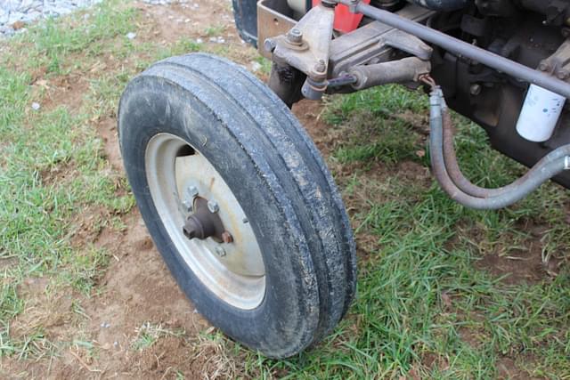 Image of Massey Ferguson 231 equipment image 2