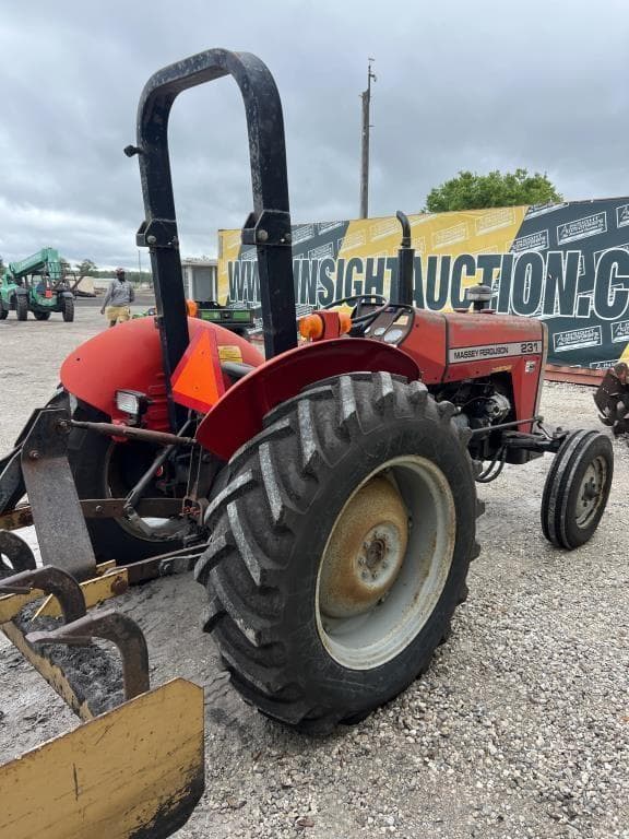 Image of Massey Ferguson 231 equipment image 3