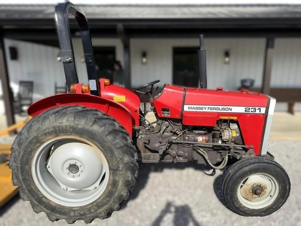 Massey Ferguson 231 Equipment Image0