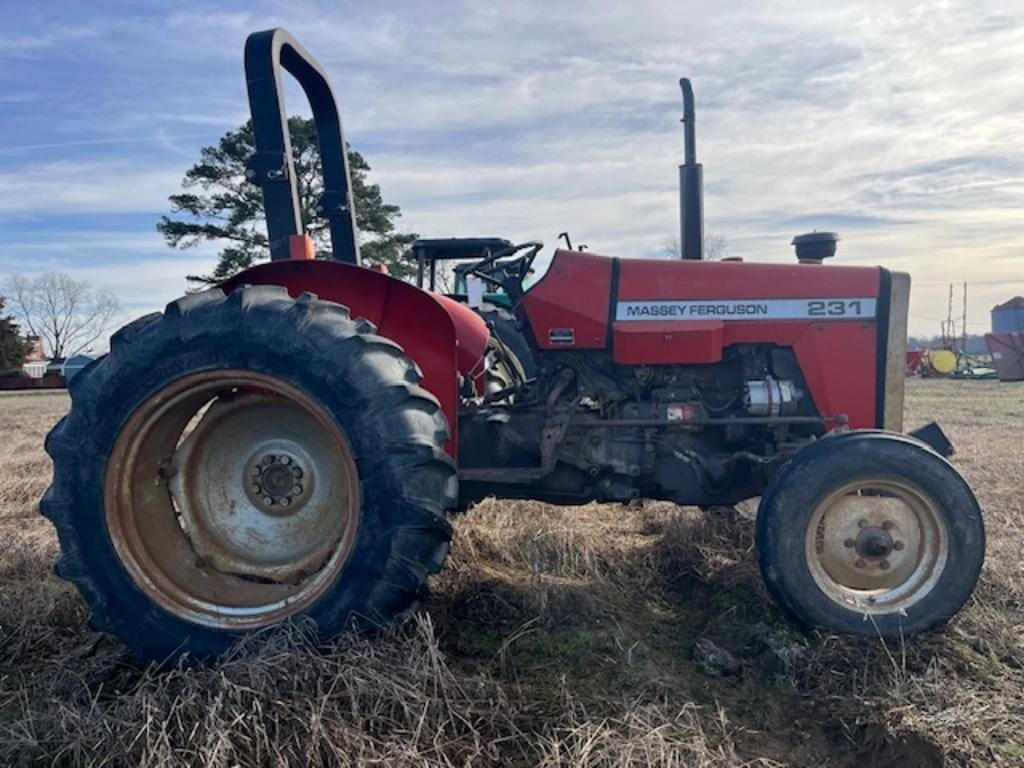 Massey Ferguson 231 Equipment Image0