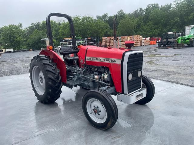 Image of Massey Ferguson 231 equipment image 1