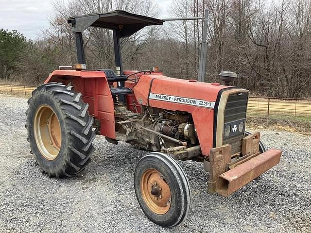 Image of Massey Ferguson 231 equipment image 4