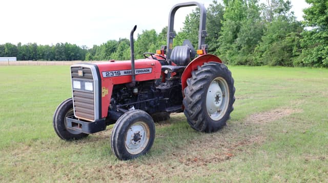 Image of Massey Ferguson 231S equipment image 1