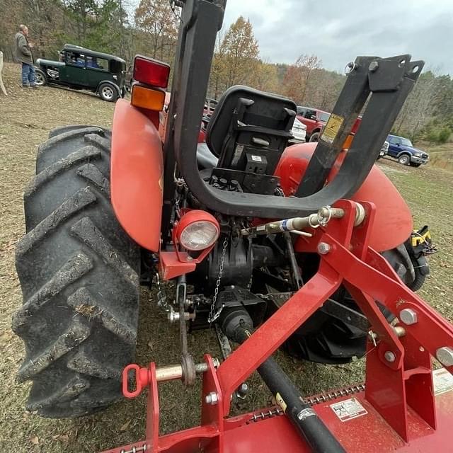 Image of Massey Ferguson 231S equipment image 2