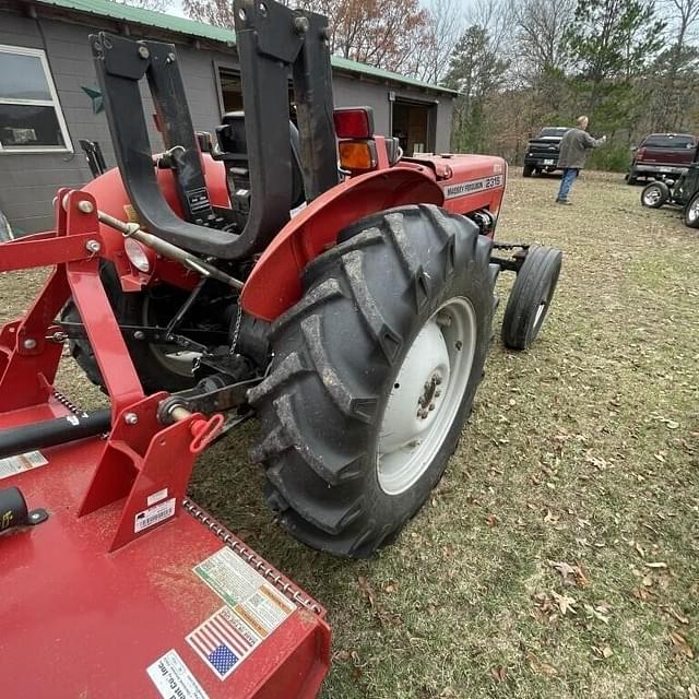 Image of Massey Ferguson 231S equipment image 3