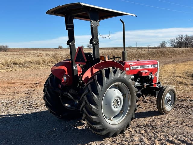 Image of Massey Ferguson 231S equipment image 2