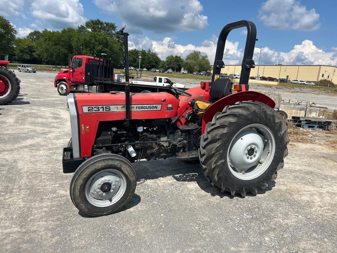 Image of Massey Ferguson 231S Primary image
