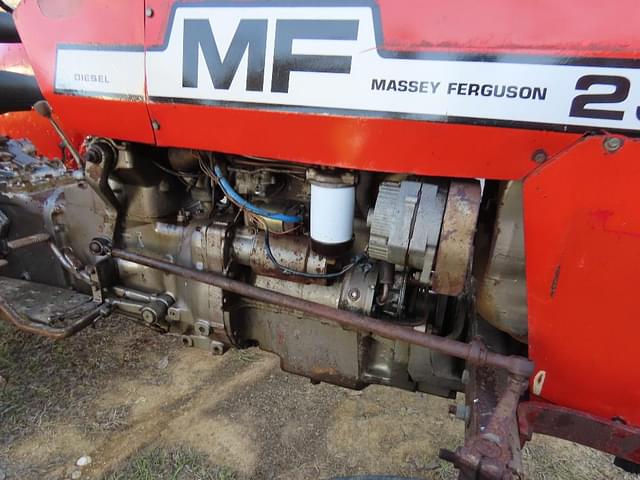 Image of Massey Ferguson 235 equipment image 3