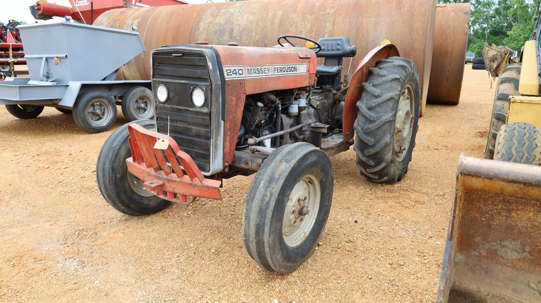 Image of Massey Ferguson 240 Primary image