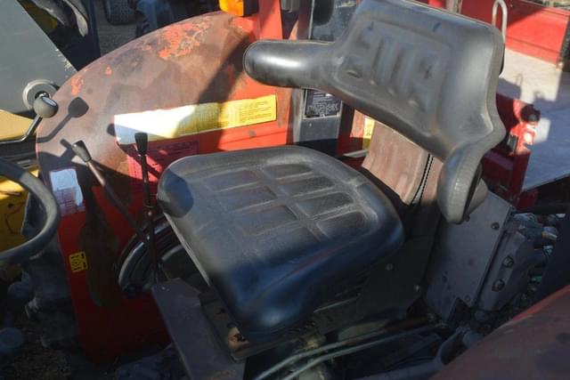 Image of Massey Ferguson 240 equipment image 3