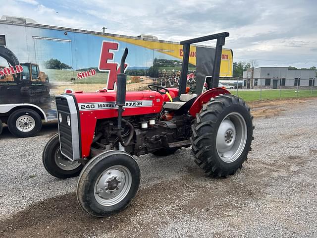 Image of Massey Ferguson 240 equipment image 3