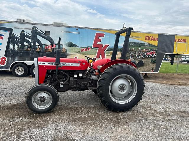 Image of Massey Ferguson 240 equipment image 1