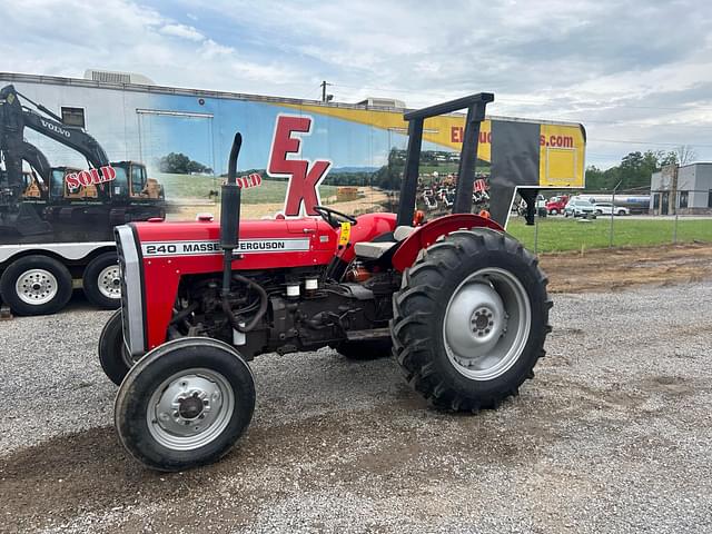 Image of Massey Ferguson 240 equipment image 2