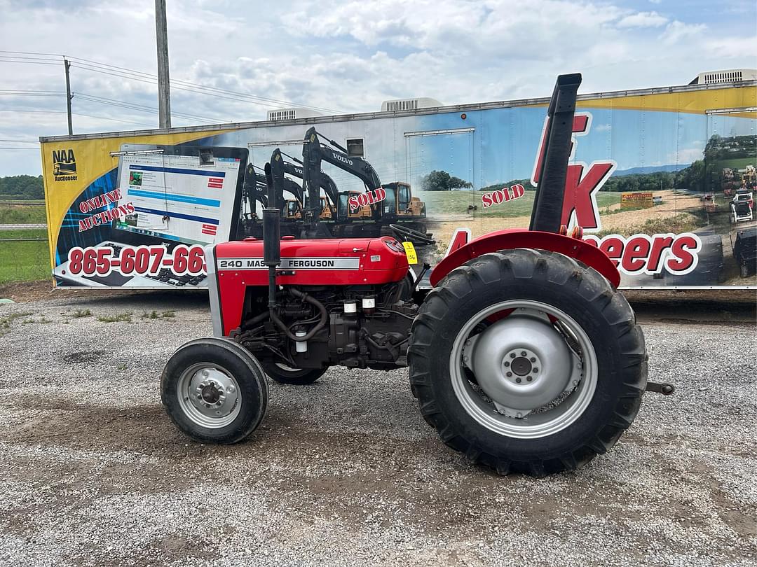 Image of Massey Ferguson 240 Primary image