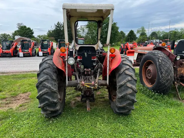 Image of Massey Ferguson 240 equipment image 2