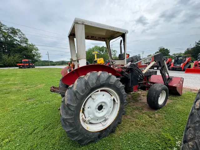 Image of Massey Ferguson 240 equipment image 1