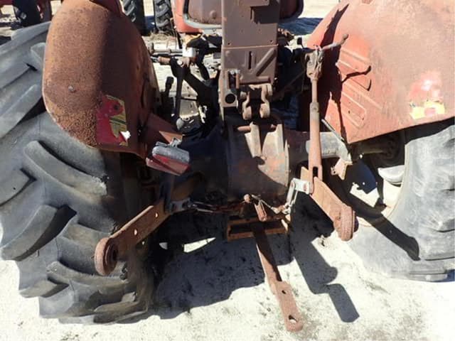Image of Massey Ferguson 240 equipment image 4