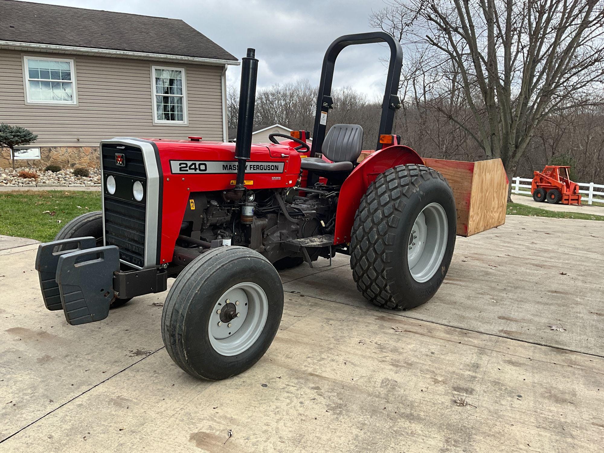 Main image Massey Ferguson 240