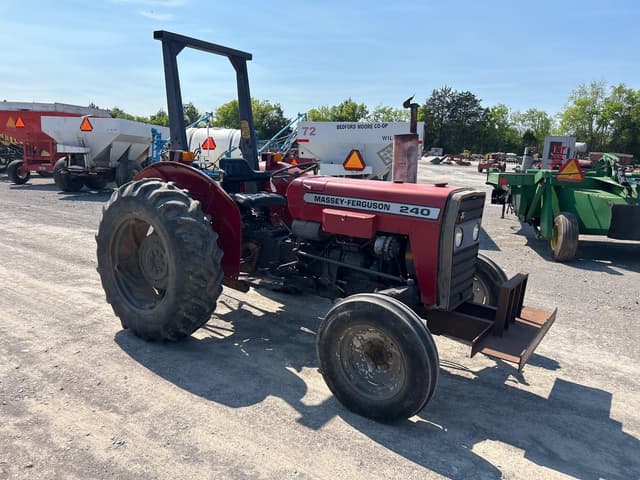 Image of Massey Ferguson 240 equipment image 3
