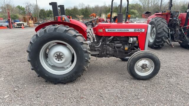 Image of Massey Ferguson 240 equipment image 4