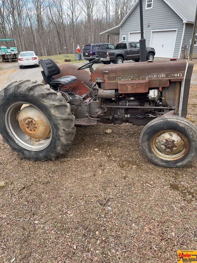 Image of Massey Ferguson 240 equipment image 2