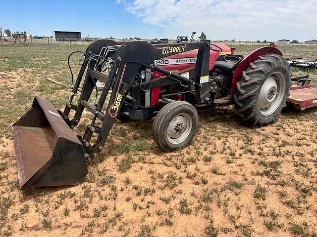 Image of Massey Ferguson 240 Image 0