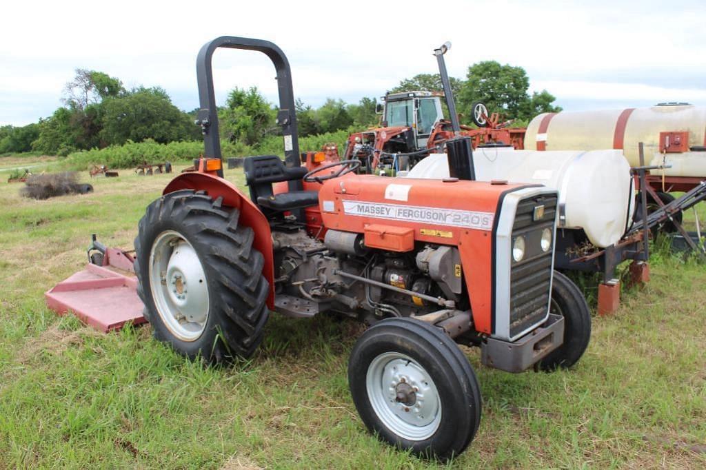 Image of Massey Ferguson 240S Image 0