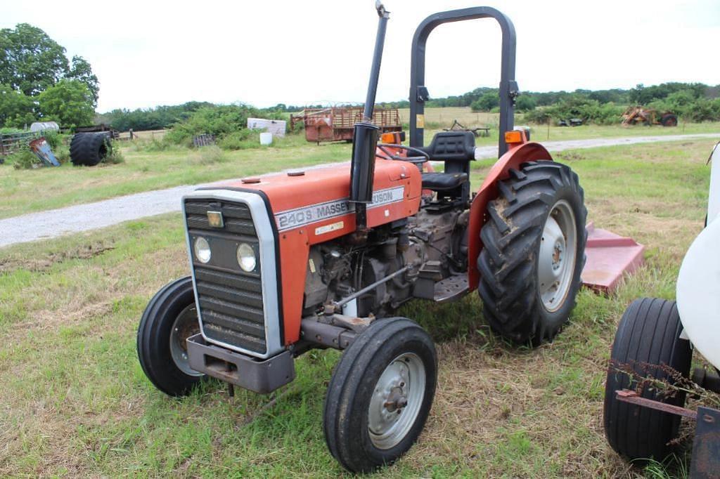 Image of Massey Ferguson 240S Image 1