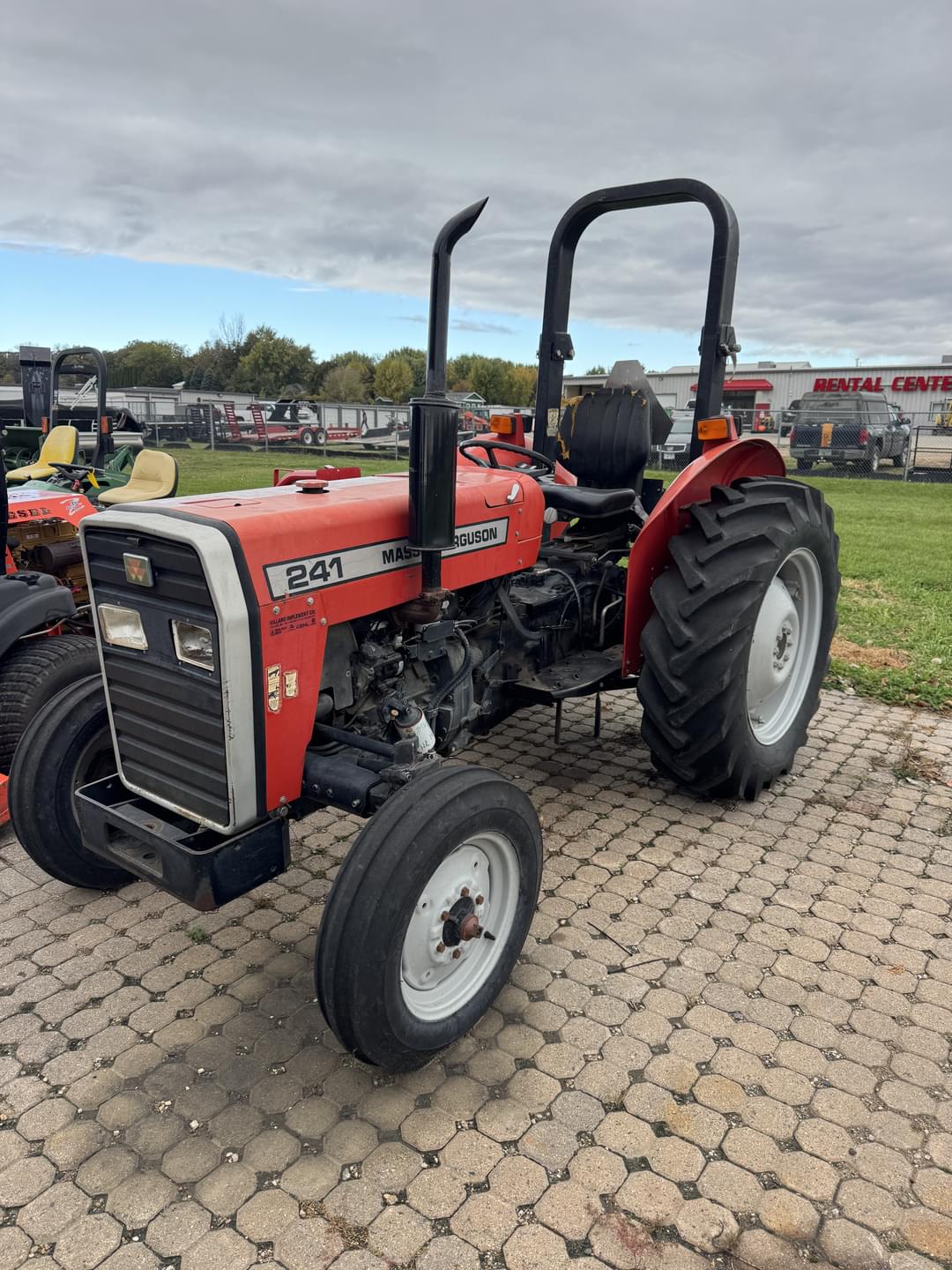 Image of Massey Ferguson 241 Primary image