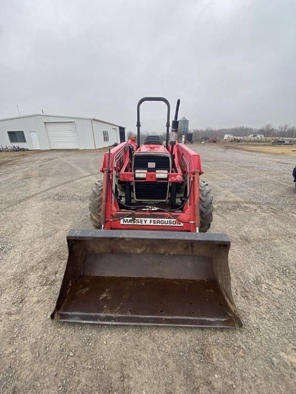 Image of Massey Ferguson 243 equipment image 2