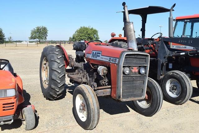 Image of Massey Ferguson 245 equipment image 3