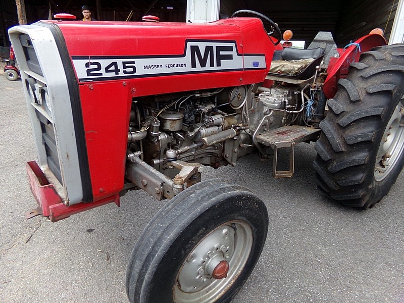 Main image Massey Ferguson 245