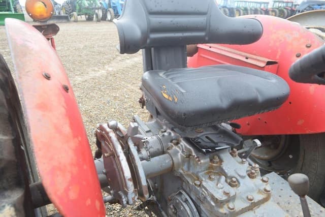 Image of Massey Ferguson 245 equipment image 4