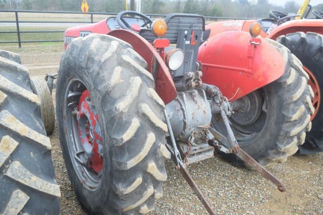 Image of Massey Ferguson 245 equipment image 1