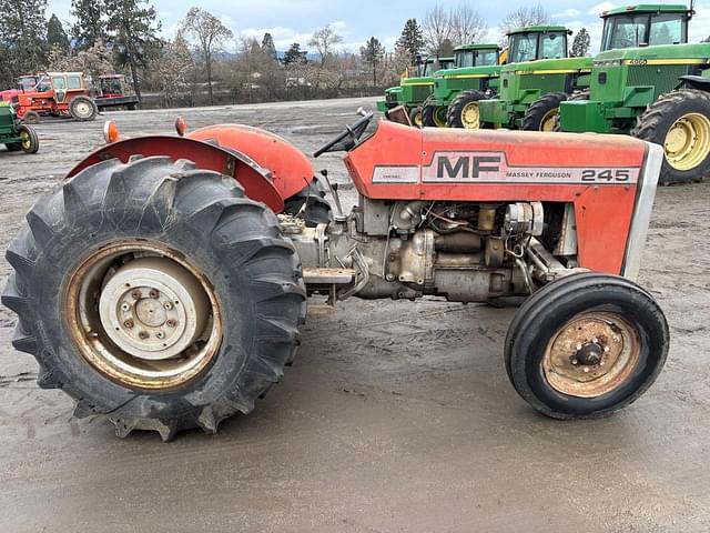 Image of Massey Ferguson 245 equipment image 1