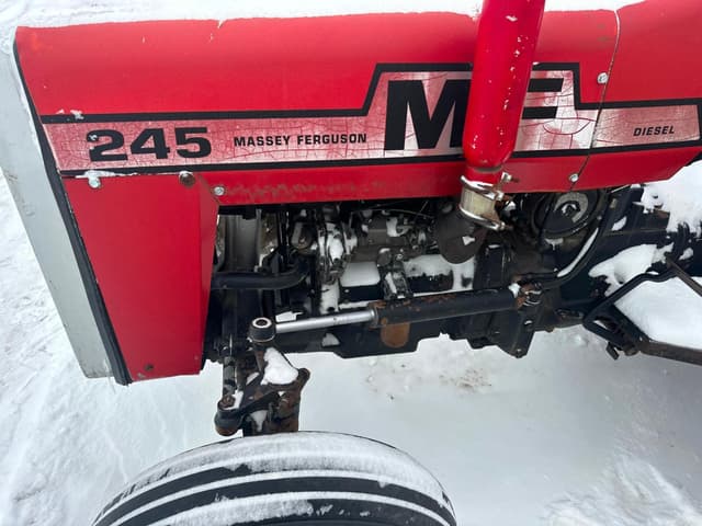 Image of Massey Ferguson 245 equipment image 3