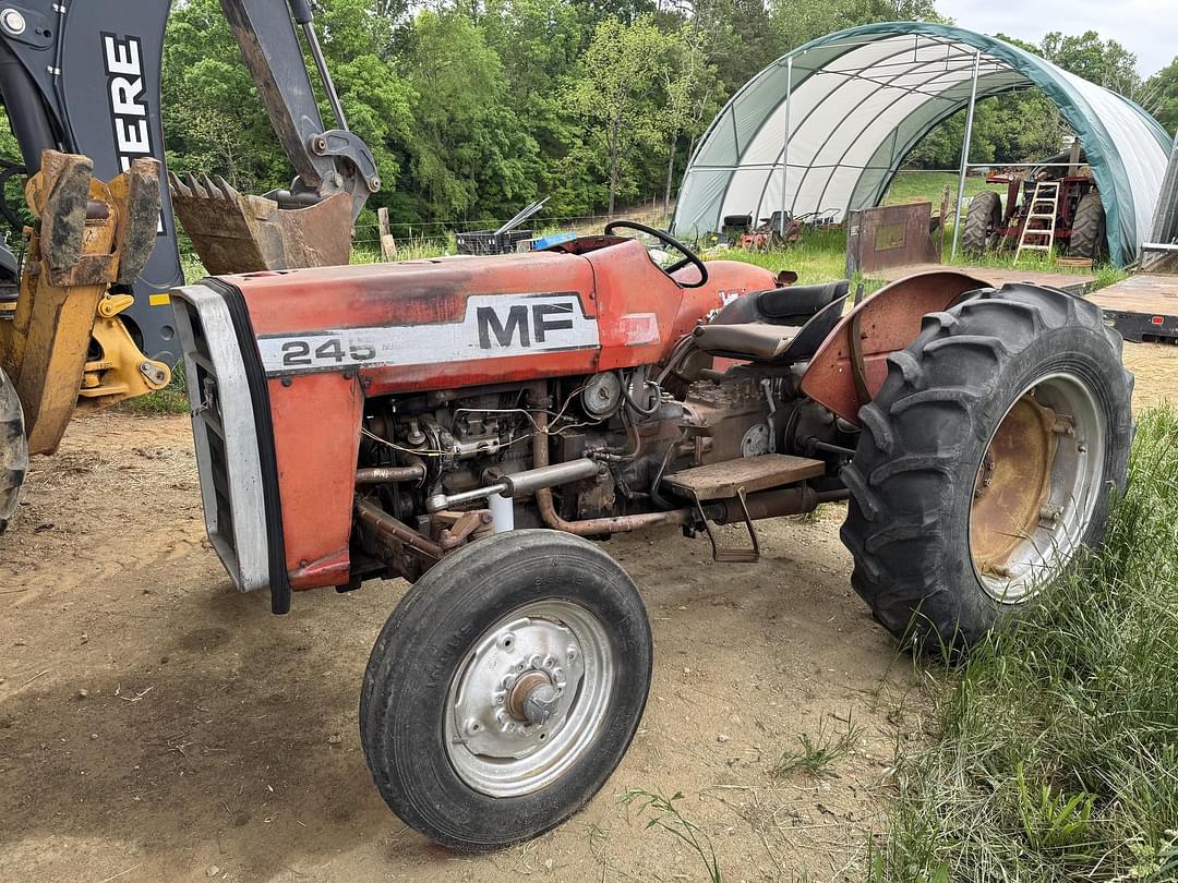 Image of Massey Ferguson 245 Image 0