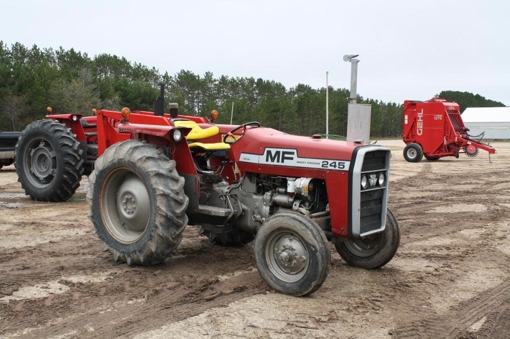 Main image Massey Ferguson 245