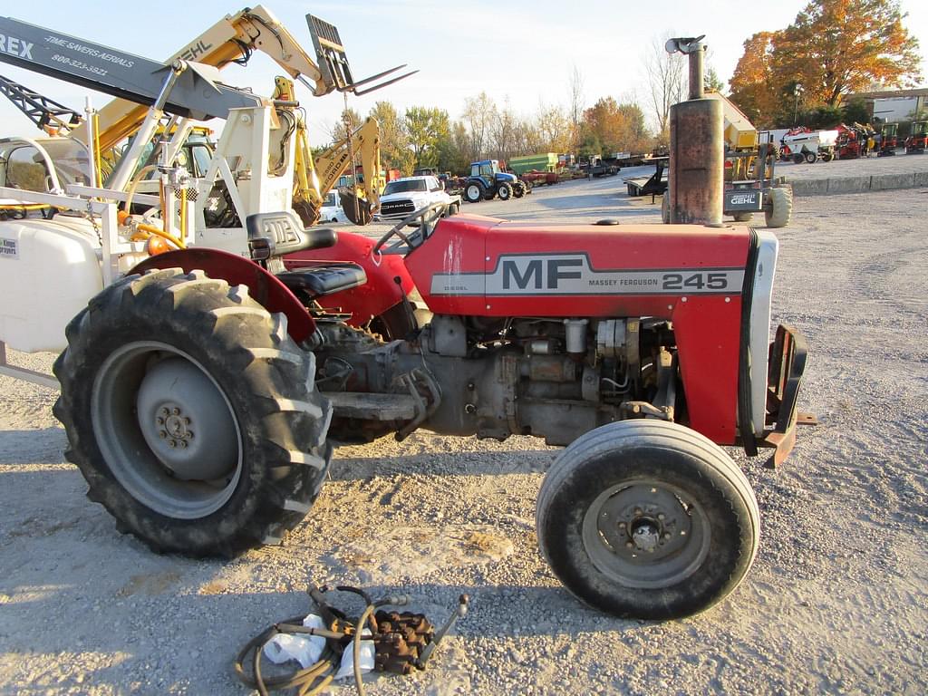 Image of Massey Ferguson 245 Primary image